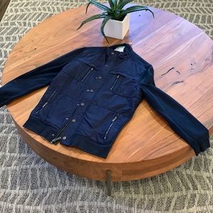 🌱 Used Dry cleaning Men’s size small Jacket